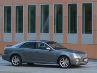 Cadillac STS photo